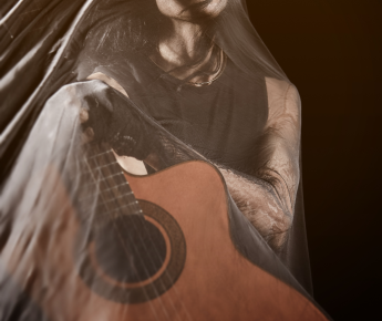 Концерт IAMX